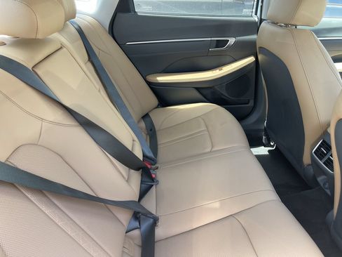 Used 2023 Hyundai Sonata Limited w/ Cargo Package FWD image 7