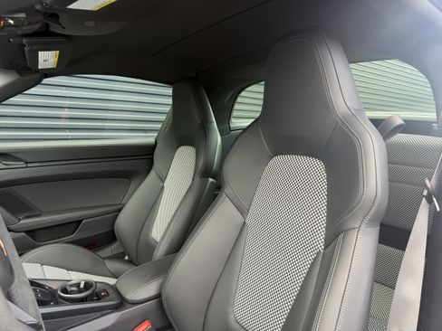 Certified 2024 Porsche 911 AWD/4WD image 5