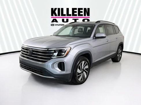 Used 2025 Volkswagen Atlas SE FWD image 3