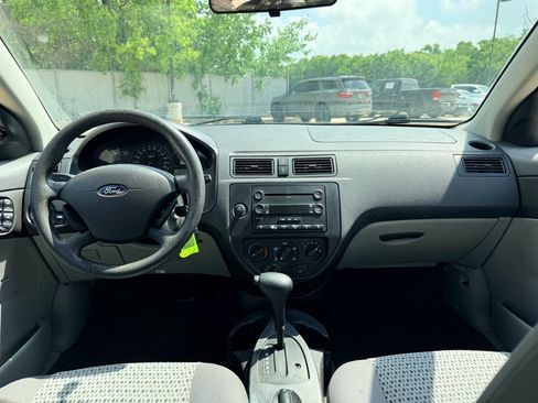 Used 2006 Ford Focus SE FWD image 23