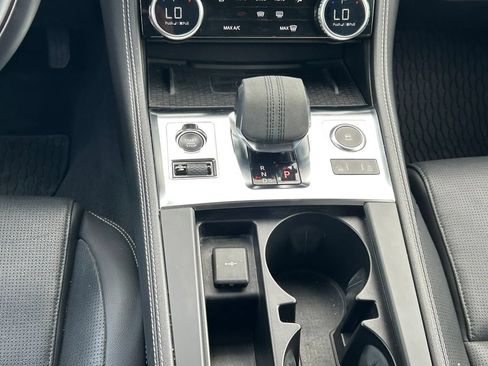 Used 2024 Jaguar F-PACE R-Dynamic S AWD/4WD image 19
