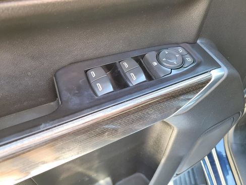 Used 2020 Chevrolet Silverado 1500 LT w/ Texas Edition AWD/4WD image 19