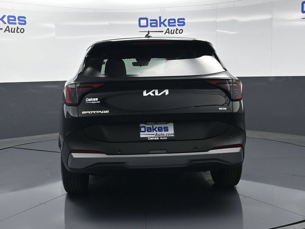 Certified 2026 Kia Sportage LX FWD image 6
