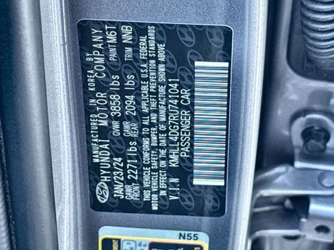 Used 2024 Hyundai Elantra SE FWD image 29