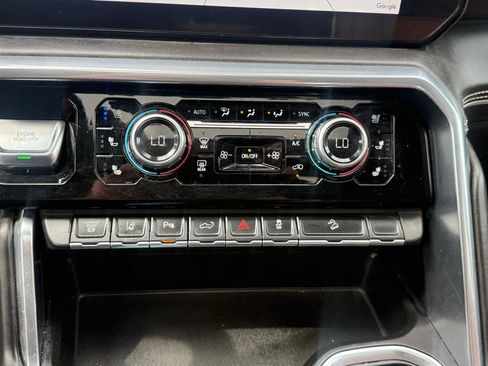 Used 2024 GMC Sierra 3500 Denali Ultimate AWD/4WD image 33