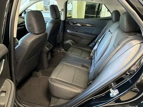 Used 2023 Buick Envision Essence AWD/4WD image 28