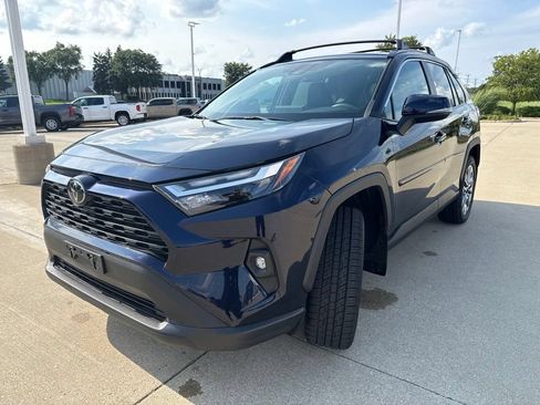 Certified 2023 Toyota RAV4 XLE Premium AWD/4WD image 6