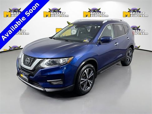 Used 2020 Nissan Rogue SV image 1