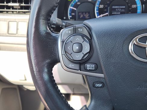 Used 2013 Toyota Camry XLE w/ Convenience Pkg image 28