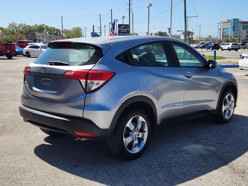 Used 2021 Honda HR-V LX image 7