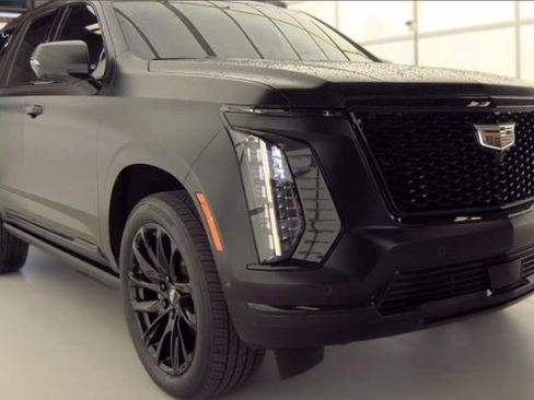Certified 2025 Cadillac Escalade Sport w/ Touring Package AWD/4WD image 3
