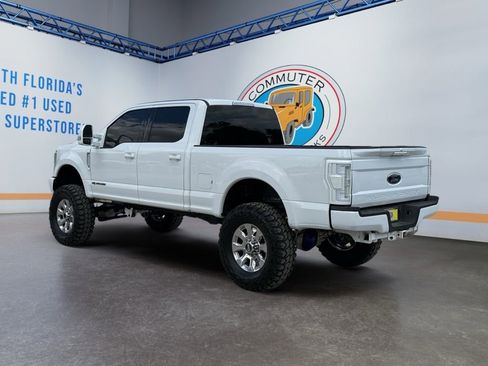Used 2017 Ford F250 XLT image 3