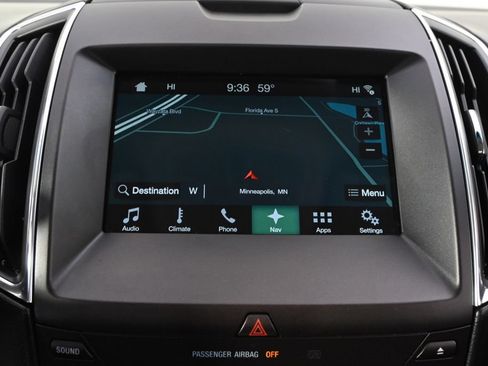 Used 2017 Ford Edge Titanium w/ Equipment Group 301A AWD/4WD image 28