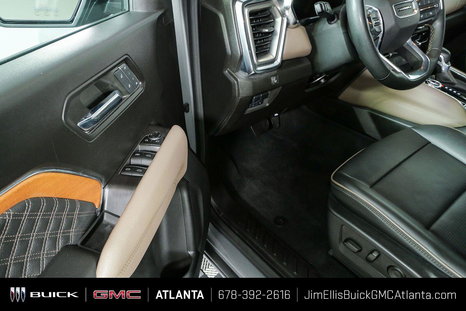 Used 2023 GMC Canyon Denali AWD/4WD image 8