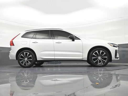 Used 2024 Volvo XC60 B5 Plus w/ Protection Package Premier AWD/4WD image 33