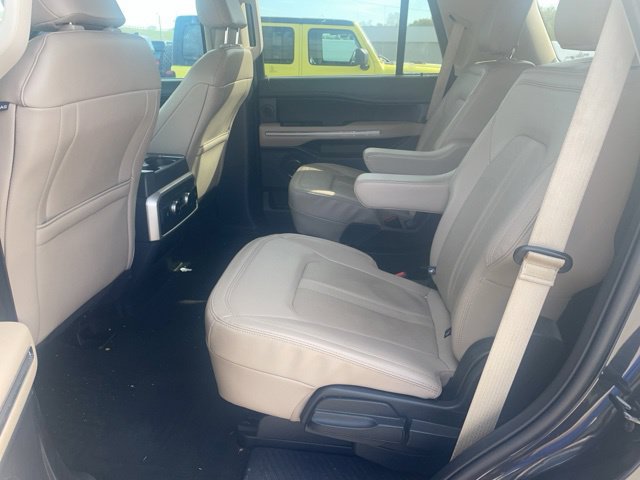 Used 2024 Ford Expedition Limited RWD image 4