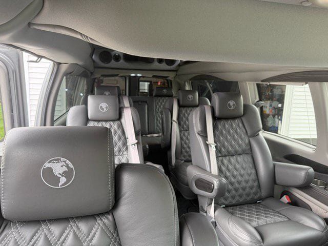 Used 2023 GMC Savana 2500 Extended RWD image 7