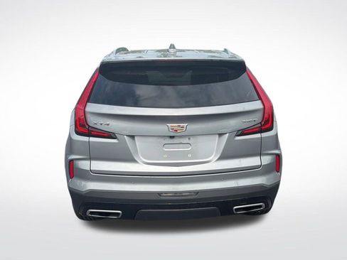 Used 2025 Cadillac XT4 Premium Luxury FWD image 8