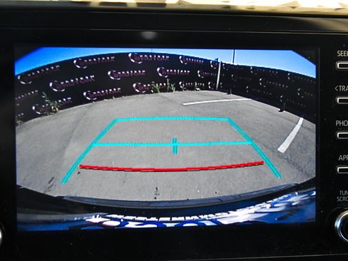 Used 2019 Toyota C-HR LE image 18