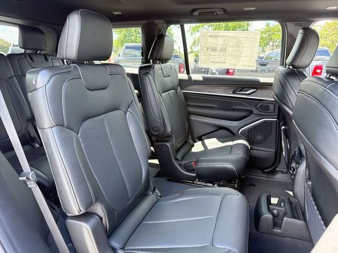 New 2026 Jeep Grand Cherokee L Limited AWD/4WD image 29