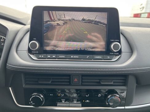 Certified 2025 Nissan Rogue S image 16