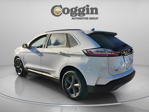 Used 2022 Ford Edge SEL w/ Sport Appearance Package image 3