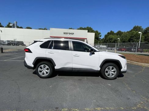 Used 2021 Toyota RAV4 LE FWD image 25