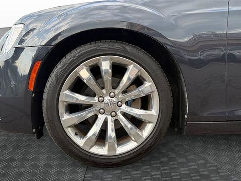 Used 2017 Chrysler 300 C w/ Safetytec Plus Group RWD image 9