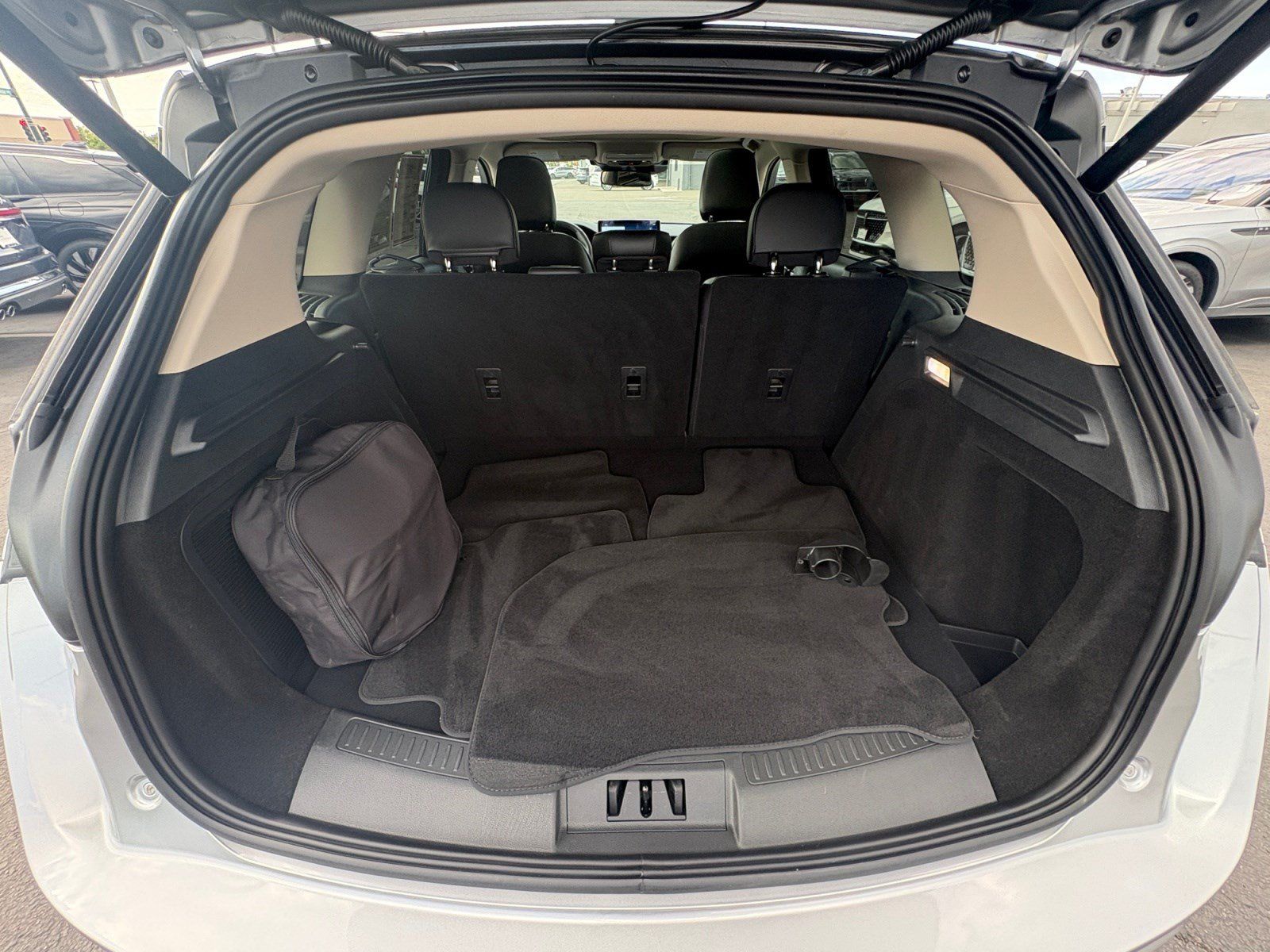 Certified 2024 Lincoln Corsair Grand Touring AWD/4WD image 19