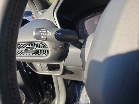 Used 2023 Honda HR-V Sport image 25