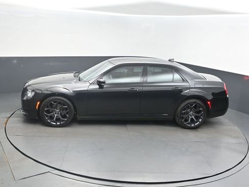 Used 2020 Chrysler 300 S w/ 300S Premium Group image 34