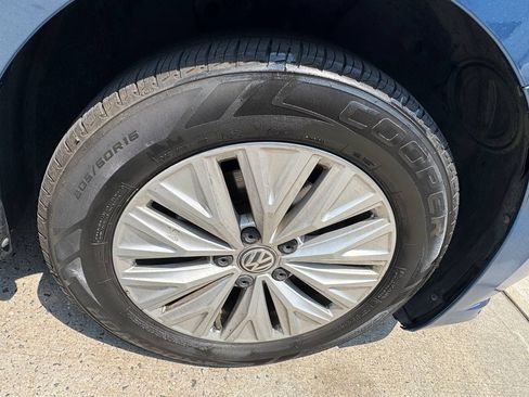 Used 2019 Volkswagen Jetta SE FWD image 25