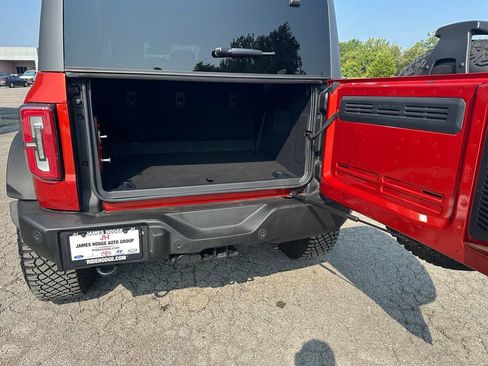 Used 2022 Ford Bronco Wildtrak AWD/4WD image 35