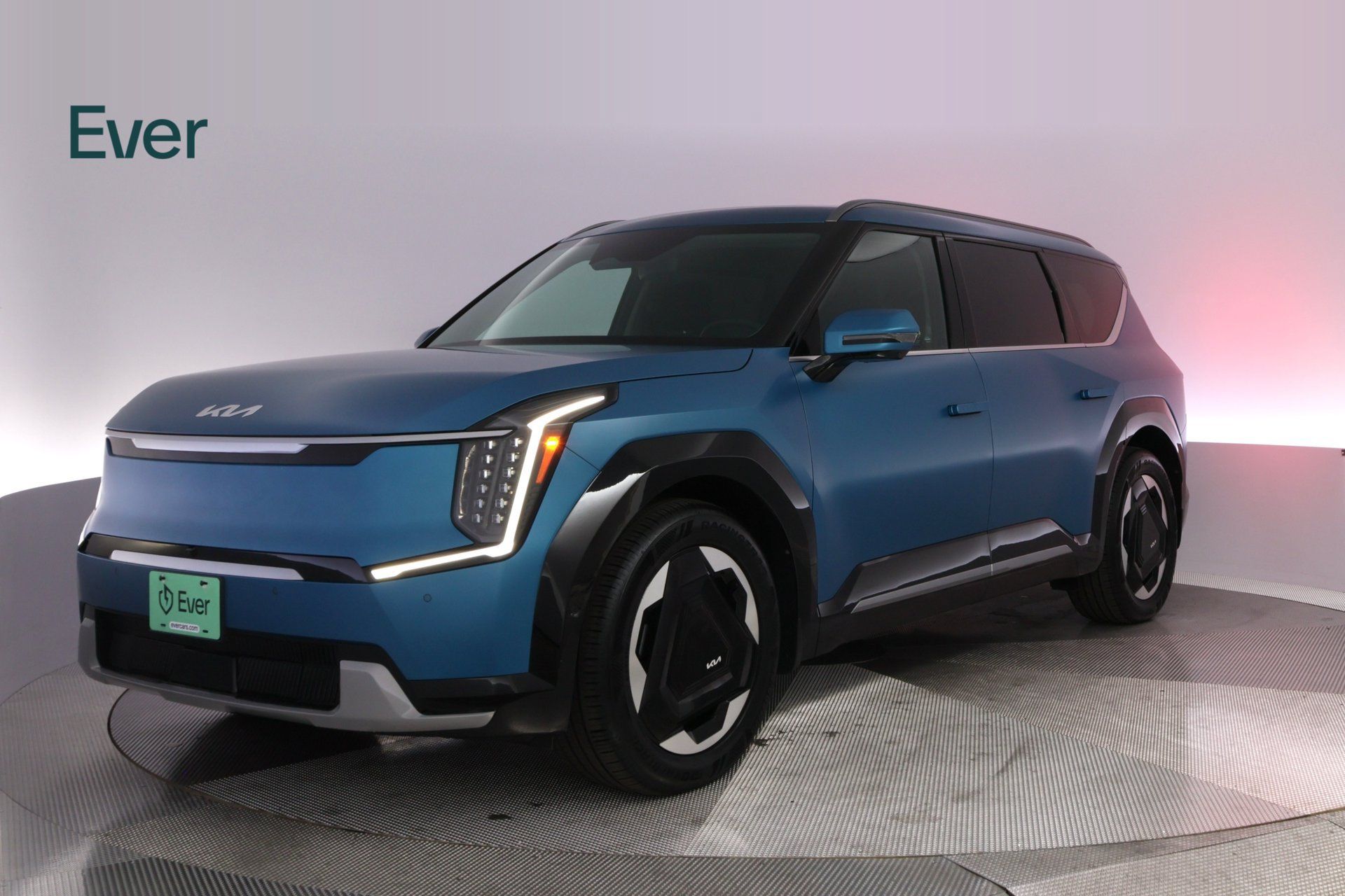Used 2024 Kia EV9 Land AWD/4WD image 2