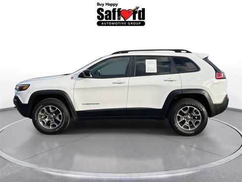 Used 2022 Jeep Cherokee Trailhawk image 4