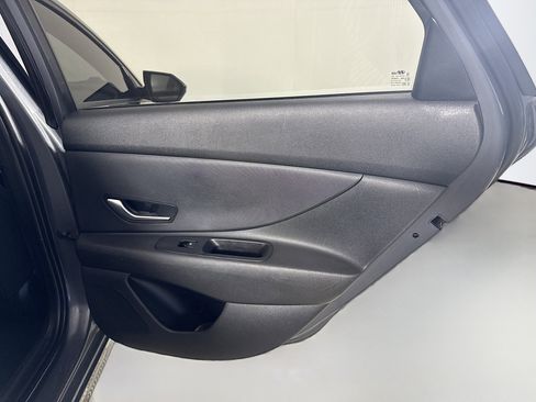 Used 2023 Hyundai Elantra SEL FWD image 28