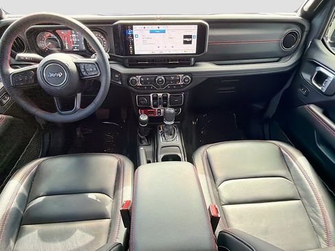 Used 2024 Jeep Wrangler Unlimited Rubicon image 14