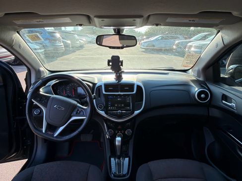 Used 2019 Chevrolet Sonic LT w/ Convenience Package FWD image 7