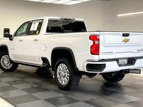 Used 2023 Chevrolet Silverado 2500 High Country w/ LPO, Hitch Package image 10