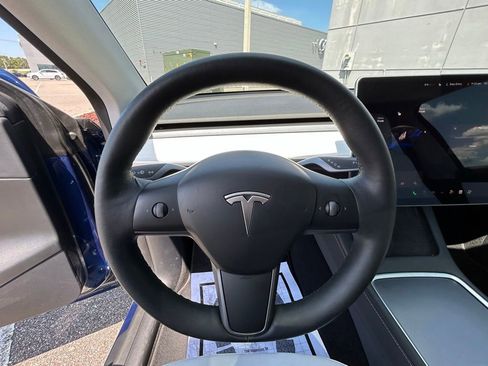 Used 2021 Tesla Model Y Performance AWD/4WD image 19