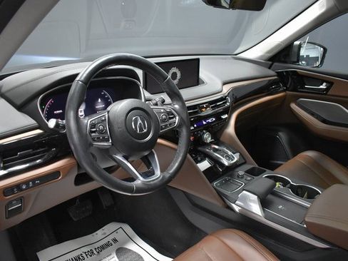 Used 2023 Acura MDX SH-AWD w/ Technology Package image 4