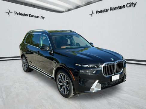 Used 2026 BMW X7 xDrive40i AWD/4WD image 1