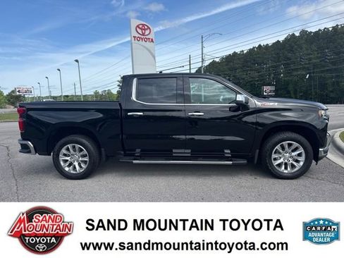 Used 2021 Chevrolet Silverado 1500 LTZ AWD/4WD image 2