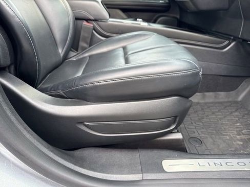 Used 2023 Lincoln Corsair AWD w/ Equipment Group 101A image 33