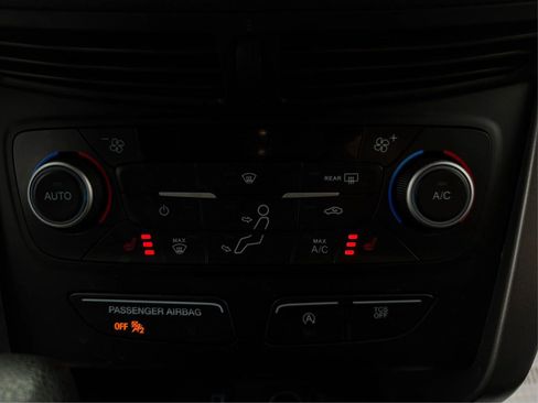 Used 2018 Ford Escape SE image 36