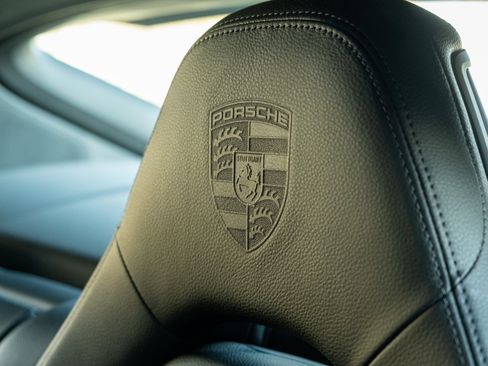 Certified 2023 Porsche Panamera 4 Platinum Edition image 36
