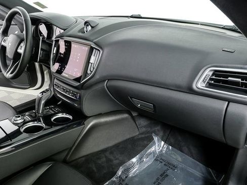 Used 2022 Maserati Ghibli Modena Q4 image 24