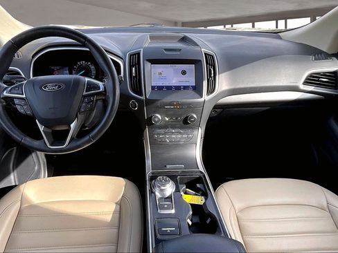 Used 2020 Ford Edge SEL w/ Cold Weather Package AWD/4WD image 7