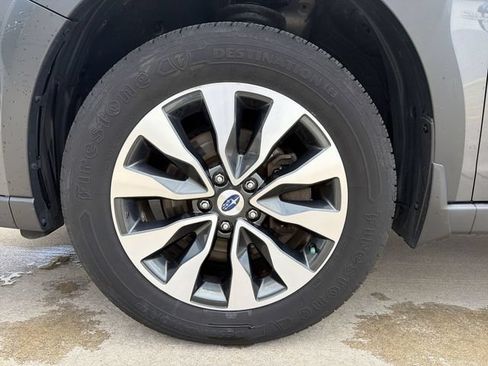 Used 2023 Subaru Outback Limited AWD/4WD image 12