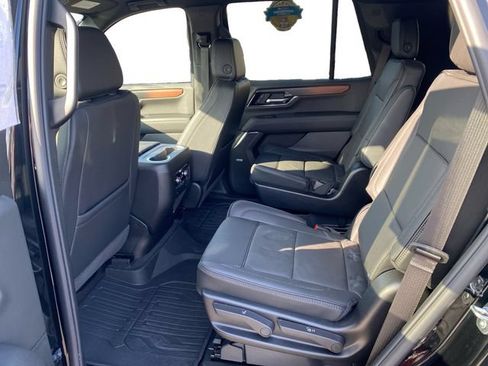 Used 2026 GMC Yukon Denali w/ LPO, Floor Liner Package AWD/4WD image 16